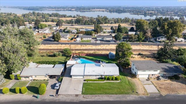 6336 W Willamette Ave, Kennewick, WA 99336