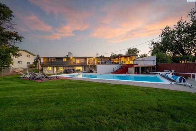 6336 W Willamette Ave, Kennewick, WA 99336