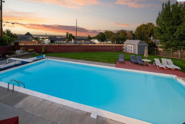 6336 W Willamette Ave, Kennewick, WA 99336