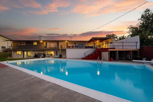 6336 W Willamette Ave, Kennewick, WA 99336