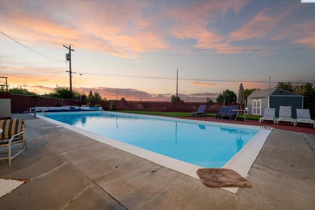 6336 W Willamette Ave, Kennewick, WA 99336