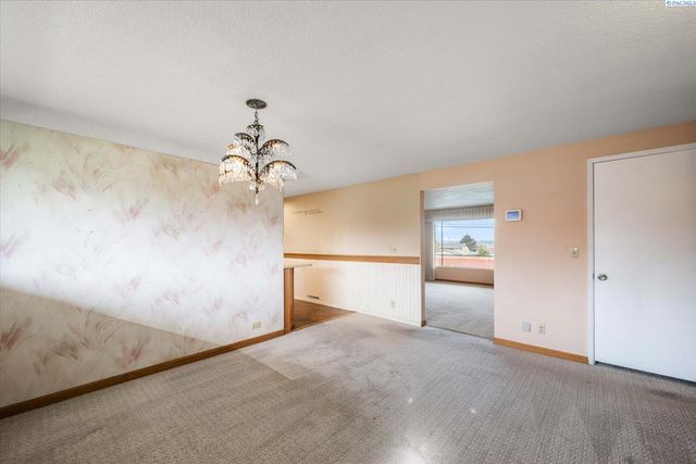 6336 W Willamette Ave, Kennewick, WA 99336