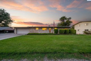 6336 W Willamette Ave, Kennewick, WA 99336