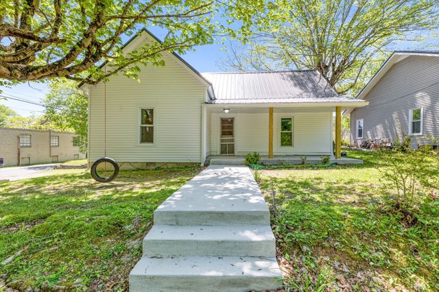 300 W Railroad St, Dickson, TN 37055