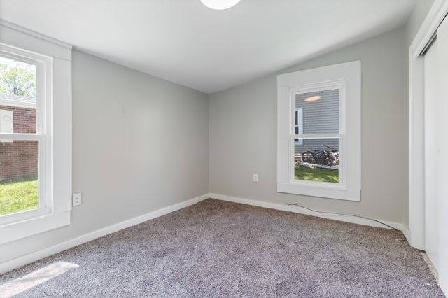 300 W Railroad St, Dickson, TN 37055