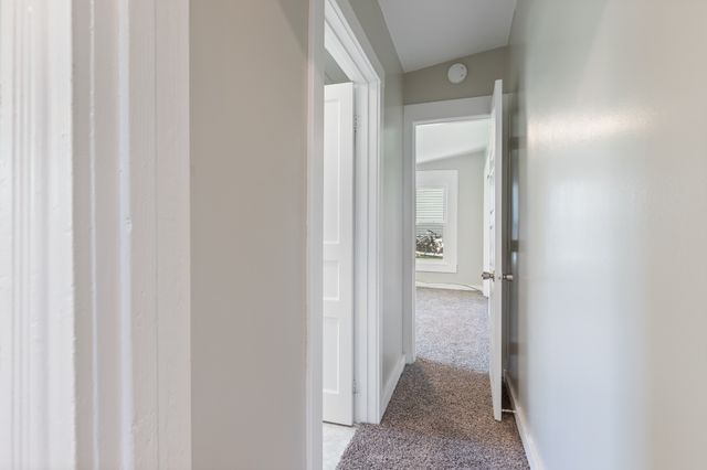 300 W Railroad St, Dickson, TN 37055