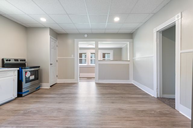 300 W Railroad St, Dickson, TN 37055
