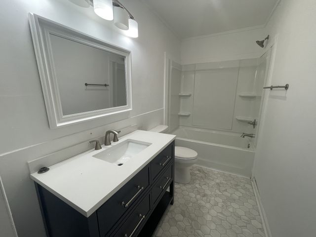 300 W Railroad St, Dickson, TN 37055