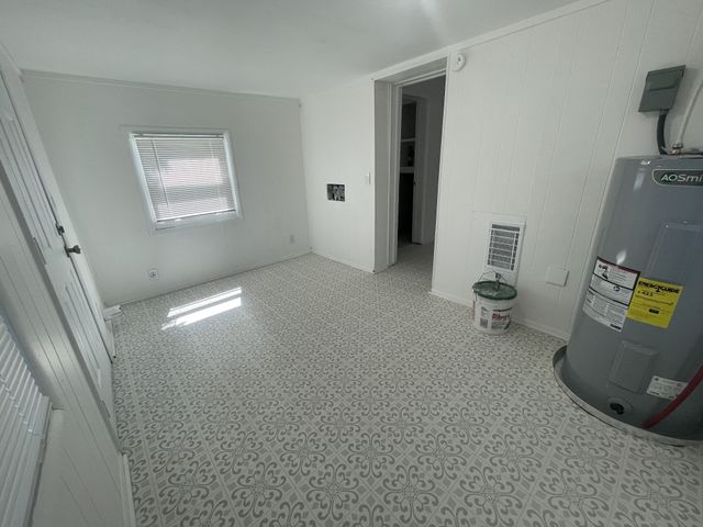 300 W Railroad St, Dickson, TN 37055
