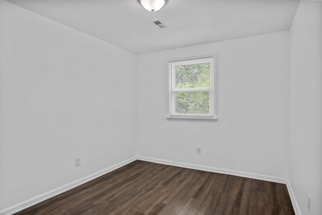 300 W Railroad St, Dickson, TN 37055