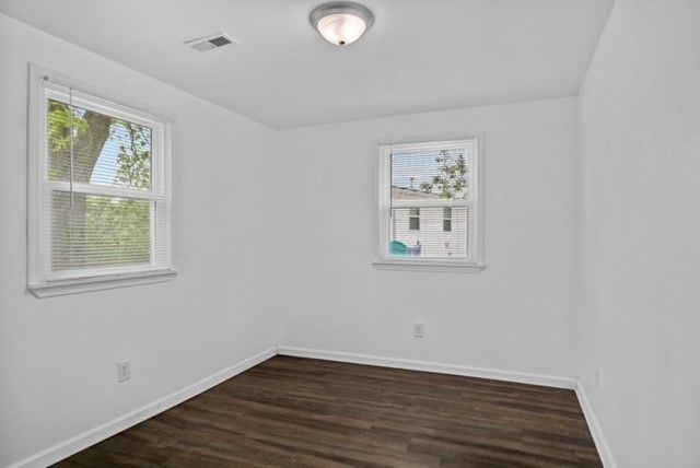 300 W Railroad St, Dickson, TN 37055