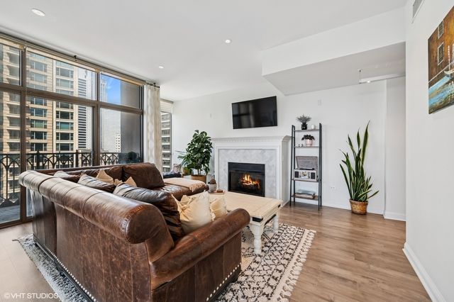 21 E Huron Street 2606, Chicago, IL 60611
