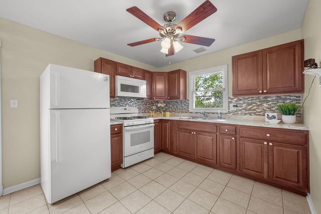 17550 Winston Court, Country Club Hills, IL 60478