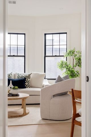 387 Norfolk St 3, Cambridge, MA 02139