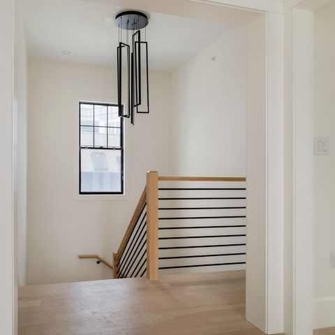 387 Norfolk St 3, Cambridge, MA 02139