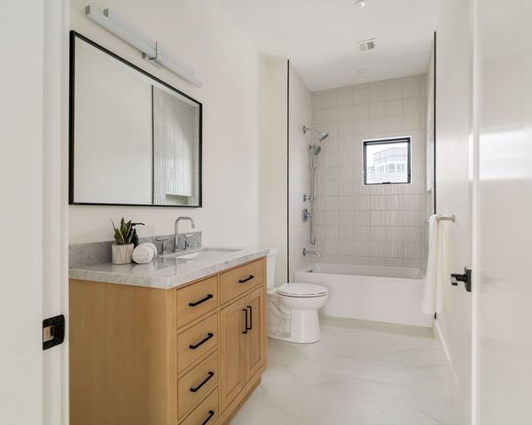 387 Norfolk St 3, Cambridge, MA 02139