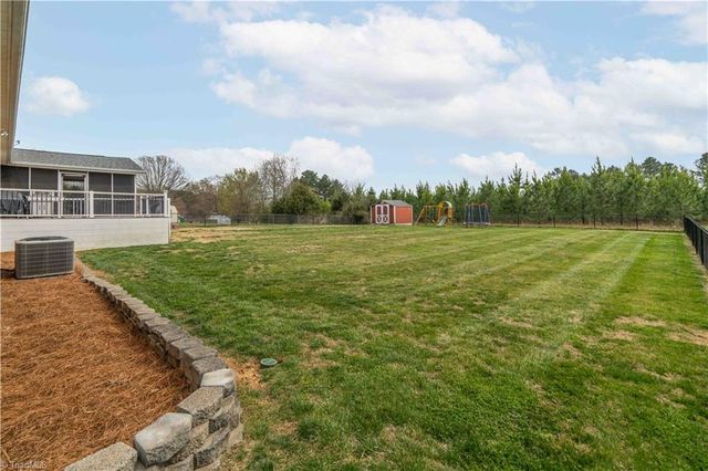 245 Lumina Drive, Lexington, NC 27295