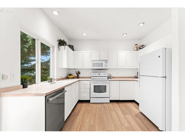 9405 Sw QUINAULT Ln, Tualatin, OR 97062