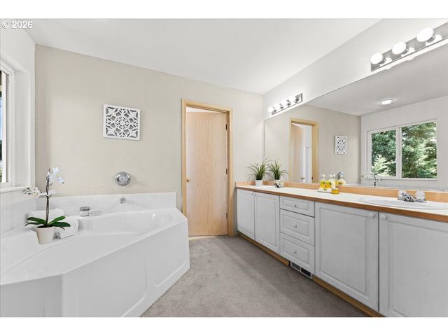 9405 Sw QUINAULT Ln, Tualatin, OR 97062