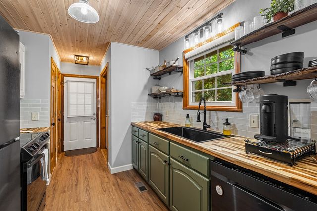 114 Nottely Shores W, Blairsville, GA 30512
