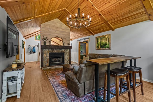 114 Nottely Shores W, Blairsville, GA 30512