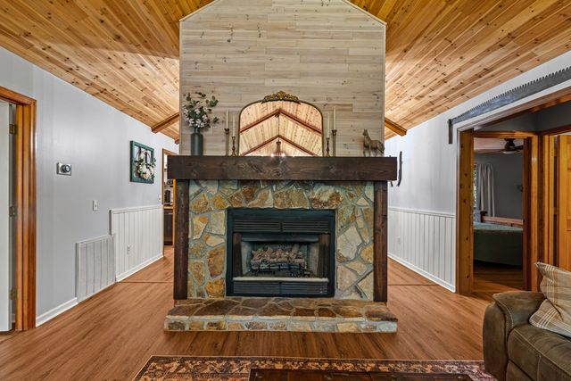 114 Nottely Shores W, Blairsville, GA 30512