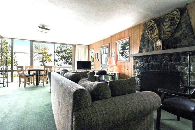 2885 West Lake Boulevard, Homewood, CA 96141