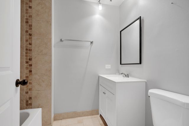 249 Milburn Avenue, Crete, IL 60417