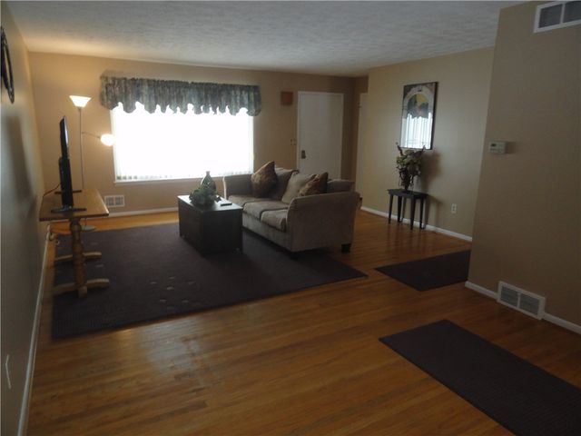 64 Greenway Boulevard, Riga, NY 14428