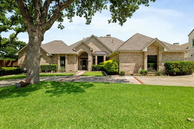 1309 Woodlake Drive, Corinth, TX 76210