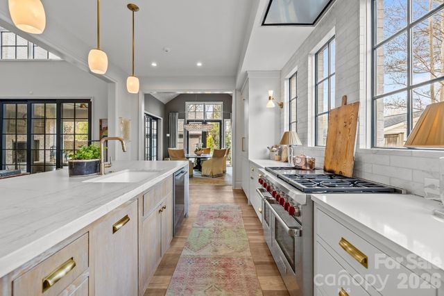 1344 Biltmore Drive, Charlotte, NC 28207