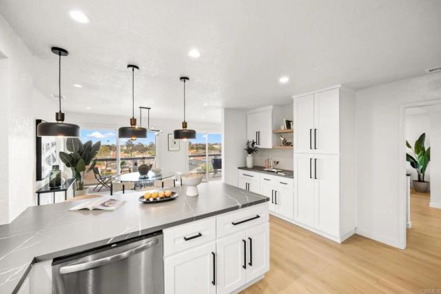 416 N Prospect Ave, Redondo Beach, CA 90277