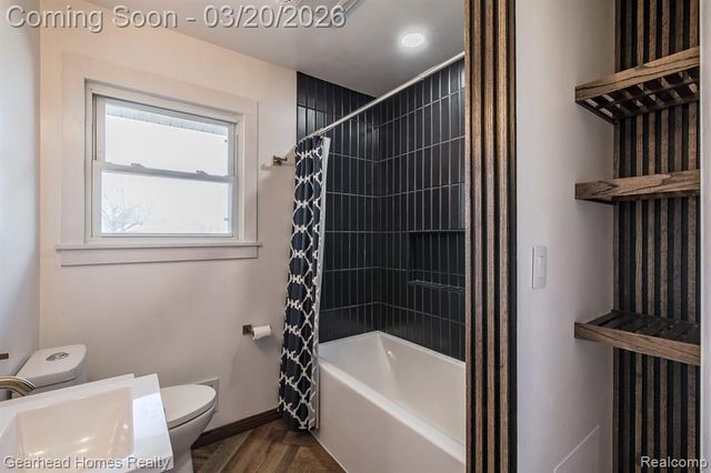 2495 W Lake Road, Clio, MI 48420