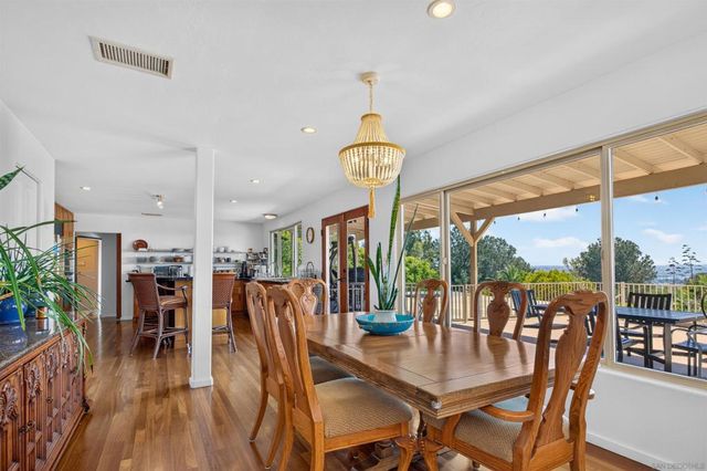 5018 Soledad Rd, San Diego, CA 92109