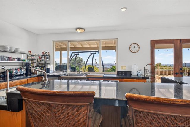 5018 Soledad Rd, San Diego, CA 92109