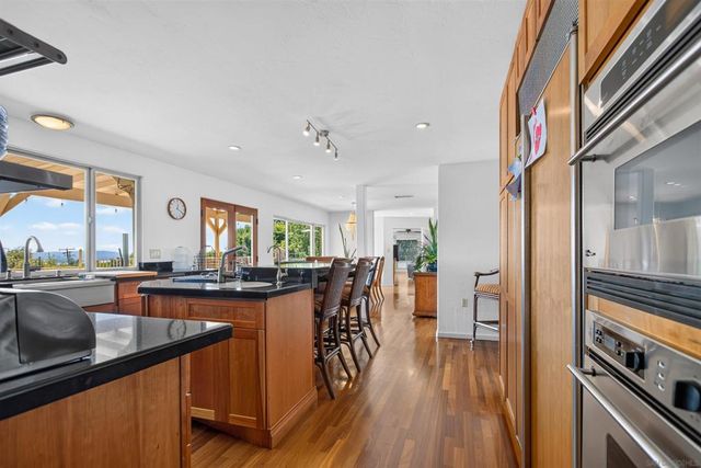 5018 Soledad Rd, San Diego, CA 92109