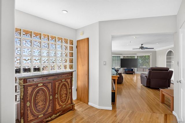 5018 Soledad Rd, San Diego, CA 92109