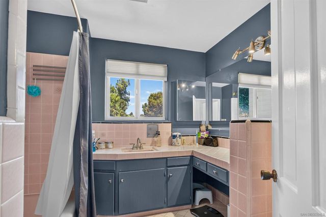 5018 Soledad Rd, San Diego, CA 92109