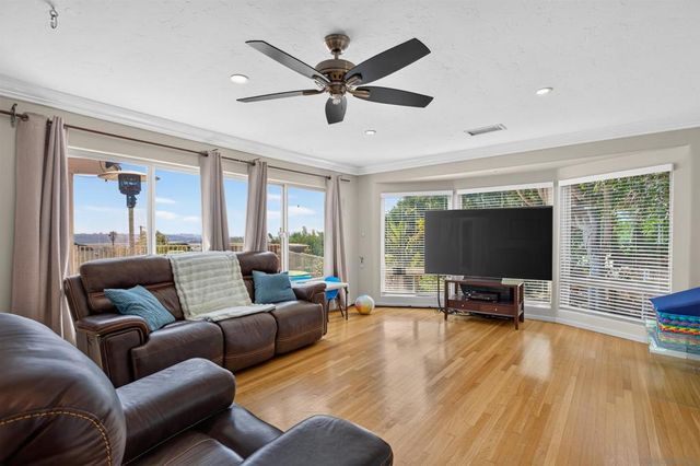 5018 Soledad Rd, San Diego, CA 92109