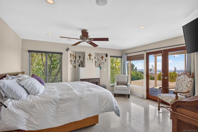 5018 Soledad Rd, San Diego, CA 92109