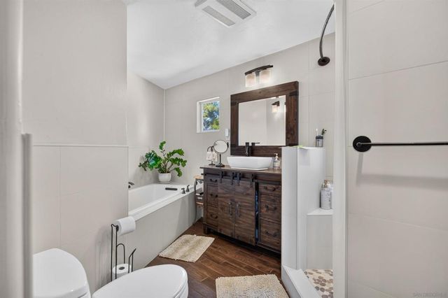 5018 Soledad Rd, San Diego, CA 92109