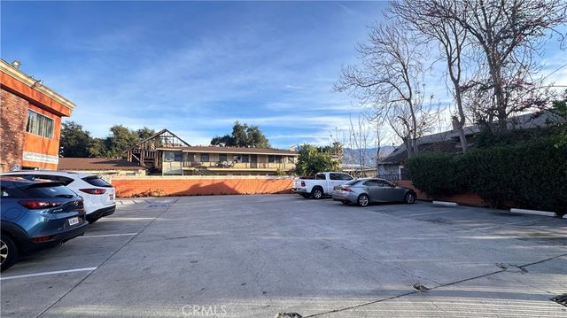 708 N Marengo, Pasadena, CA 91103