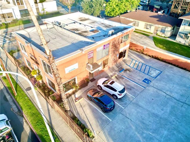 708 N Marengo, Pasadena, CA 91103
