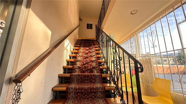 708 N Marengo, Pasadena, CA 91103