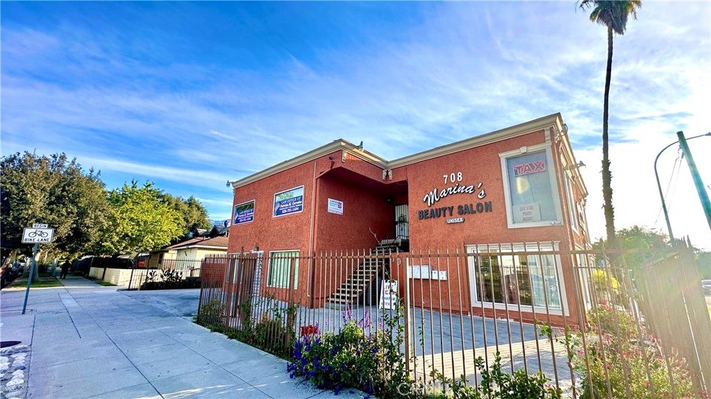 708 N Marengo, Pasadena, CA 91103