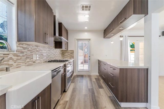 3960 Mayfield Avenue, Glendale, CA 91214