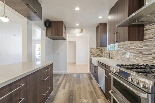 3960 Mayfield Avenue, Glendale, CA 91214