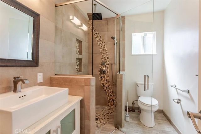 3960 Mayfield Avenue, Glendale, CA 91214