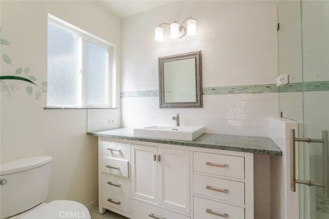 3960 Mayfield Avenue, Glendale, CA 91214