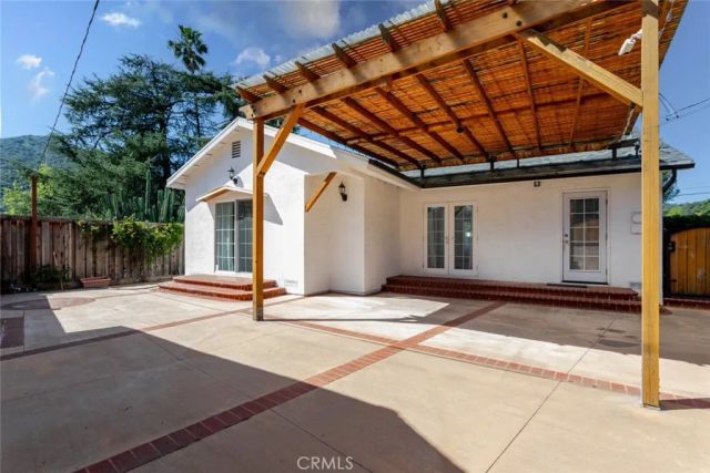 3960 Mayfield Avenue, Glendale, CA 91214